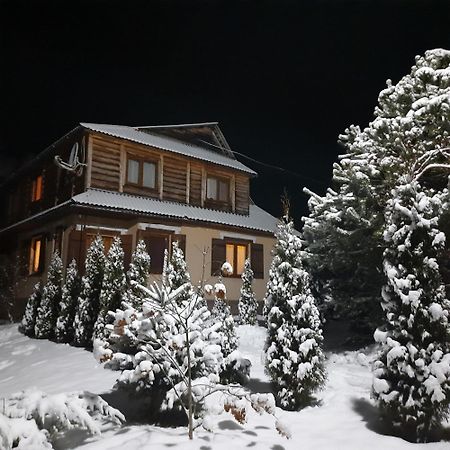 Arnika Tatariv Hotel ภายนอก รูปภาพ