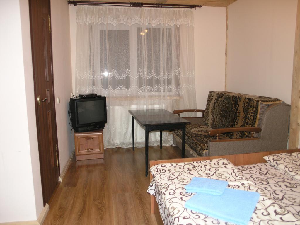 Arnika Tatariv Hotel ภายนอก รูปภาพ